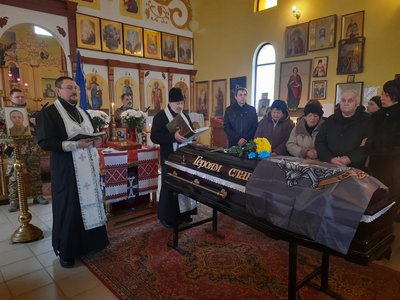 У Кривому Розі провели в останню путь військового з Херсонщини Андрія Богача У Кривому Розі провели в останню путь військового з Херсонщини Андрія Богача