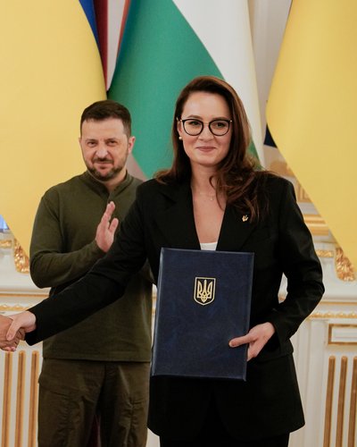 Міністерка економіки Юрія Свириденко і президент України Володимир Зеленський під час підписання міжнародного меморандуму, Київ, 23 серпня 2024 року Міністерка економіки Юрія Свириденко і президент України Володимир Зеленський під час підписання міжнародного меморандуму, Київ, 23 серпня 2024 року