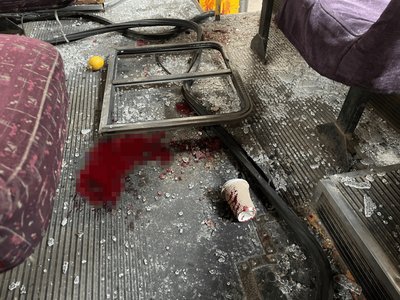 Загинула 72-річна жінка, семеро поранені: російський дрон атакував маршрутний автобус у Херсоні