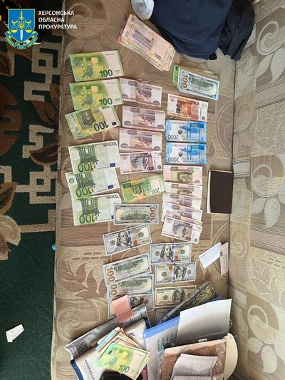 Затримали трьох "керівників підрозділів" окупаційного "Херсонського облцентру гігієни та епідеміології" – прокуратура Затримали трьох "керівників підрозділів" окупаційного "Херсонського облцентру гігієни та епідеміології" – прокуратура