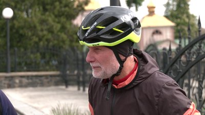 З Ужгорода до Києва: учасники всеукраїнського ветеранського велопробігу проїхали через Рівне З Ужгорода до Києва: учасники всеукраїнського ветеранського велопробігу проїхали через Рівне