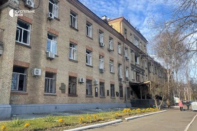 "Батьки лише повернулися в Київ, а зараз їх дістають із заваленої квартири": кияни про нічний обстріл "Батьки лише повернулися в Київ, а зараз їх дістають із заваленої квартири": кияни про нічний обстріл