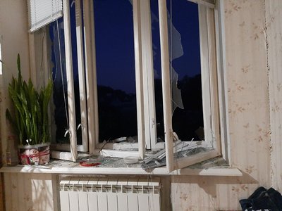 Вибите вікно у квартирі Сергія і Валентини Вибите вікно у квартирі Сергія і Валентини