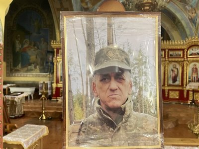 У Хмельницькому попрощалися із військовослужбовцями В'ячеславом Сивоволом та Віктором Шугаєвим У Хмельницькому попрощалися із військовослужбовцями В'ячеславом Сивоволом та Віктором Шугаєвим
