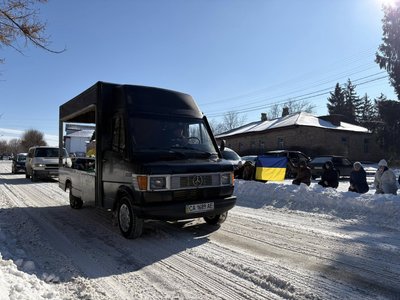 У Корсуні-Шевченківському 19 лютого провели в останню путь солдата Савченка Миколу У Корсуні-Шевченківському 19 лютого провели в останню путь солдата Савченка Миколу