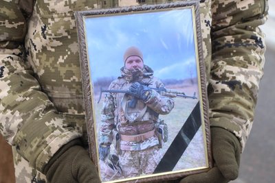 В Охтирці попрощалися з військовослужбовцем Володимиром Плевакою В Охтирці попрощалися з військовослужбовцем Володимиром Плевакою