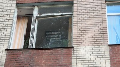 Вибите вікно у хмельницькій багатоповерхівці Вибите вікно у хмельницькій багатоповерхівці