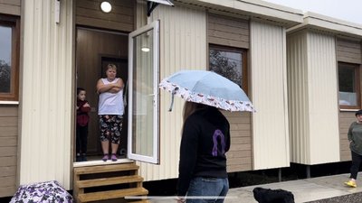 У селі Нересниця на Закарпатті облаштували 10 модульних будинків для переселенців У селі Нересниця на Закарпатті облаштували 10 модульних будинків для переселенців