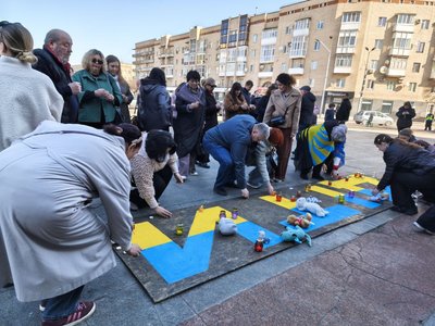 Роковини удару по драмтеатру в Маріуполі. Головні новини Донецької та Луганської областей 16 березня 2026 року Роковини удару по драмтеатру в Маріуполі. Головні новини Донецької та Луганської областей 16 березня 2026 року