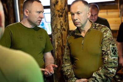 Михайло Драпатий і Олександр Сирський під час візиту головнокомандувача у Харківську область Михайло Драпатий і Олександр Сирський під час візиту головнокомандувача у Харківську область