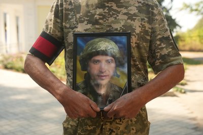 У Сумах попрощалися із захисником Юрієм Вензенком