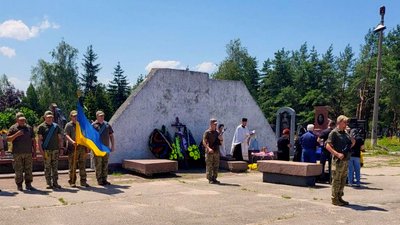 У Кропивницькому попрощались із військовими Миколою Костюченком та Кирилом Ревою У Кропивницькому попрощались із військовими Миколою Костюченком та Кирилом Ревою