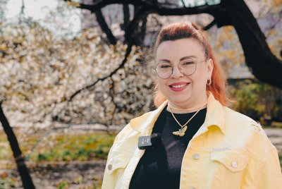 Катають яйця на могилах, кладуть цукерки й паски біля поховань та моляться: як відзначають Проводи на Сумщині Катають яйця на могилах, кладуть цукерки й паски біля поховань та моляться: як відзначають Проводи на Сумщині
