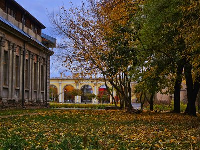Осінь у відремонтованому сквері “Мистецькі ворота” Житомира: фоторепортаж Осінь у відремонтованому сквері “Мистецькі ворота” Житомира: фоторепортаж