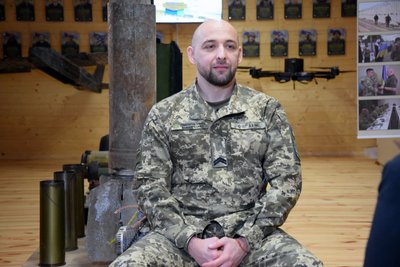 Прикордонник з Волині Тарас Тарасов розповів про оборону Авдіївки Прикордонник з Волині Тарас Тарасов розповів про оборону Авдіївки