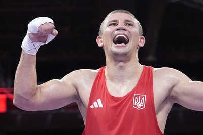 Олександр Хижняк став одним з трьох українських боксерів, що відібралися на Олімпіаду у Парижі Олександр Хижняк став одним з трьох українських боксерів, що відібралися на Олімпіаду у Парижі