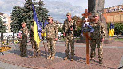 попрощалися з військовим Максимом Пастуховим у Рівному попрощалися з військовим Максимом Пастуховим у Рівному