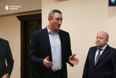 Колишній віцепрем’єр-міністр України Олексій Чернишов приїхав на засідання Вищого антикорупційного суду у Києві, 17 листопада 2025 року Колишній віцепрем’єр-міністр України Олексій Чернишов приїхав на засідання Вищого антикорупційного суду у Києві, 17 листопада 2025 року