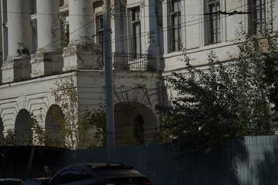 Руйнація стін та дерева на даху: Кадетський корпус у Полтаві Руйнація стін та дерева на даху: Кадетський корпус у Полтаві