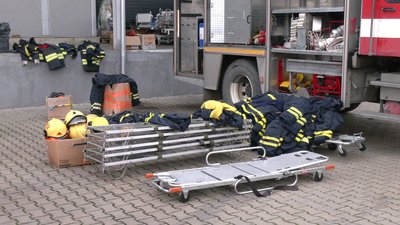 Пожежний автомобіль для рятувальників з Дніпропетровщини передали рівненські та фінські волонтери Пожежний автомобіль для рятувальників з Дніпропетровщини передали рівненські та фінські волонтери