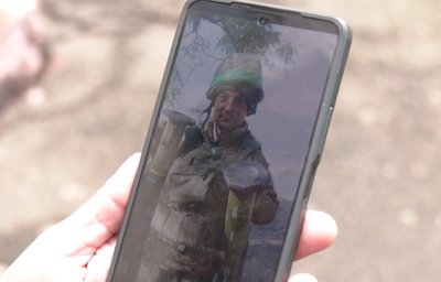 "Пишу листи, які він ніколи не прочитає": спогади матері про загиблого лучанина Юрія Кошинського "Пишу листи, які він ніколи не прочитає": спогади матері про загиблого лучанина Юрія Кошинського