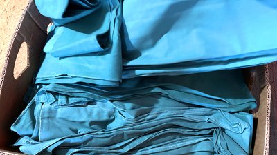 «Хоч трохи допомогти тим, що можу»: 73-річна жителька Вінниччини шиє ноші для військових «Хоч трохи допомогти тим, що можу»: 73-річна жителька Вінниччини шиє ноші для військових