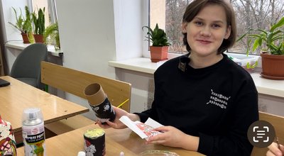 Розписують гільзи з фронту та передають їх на благодійність Розписують гільзи з фронту та передають їх на благодійність