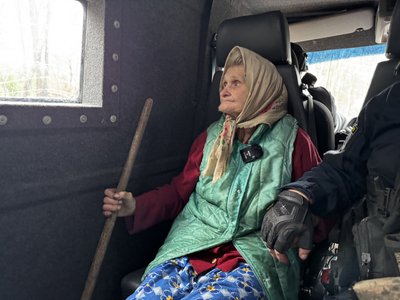 Одна на все село: як умовили виїхати останню мешканку прифронтової Вакалівщини Одна на все село: як умовили виїхати останню мешканку прифронтової Вакалівщини