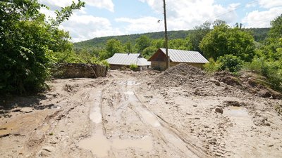 Пів години стихії — і село під водою: у громаді на Вінниччині ліквідовують наслідки негоди Пів години стихії — і село під водою: у громаді на Вінниччині ліквідовують наслідки негоди