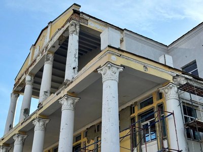 Єдина пам'ятка в районі: як реставрують київський палац культури "Дарниця" Єдина пам'ятка в районі: як реставрують київський палац культури "Дарниця"