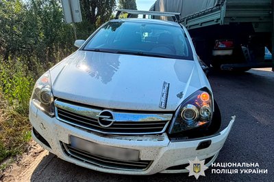 ДТП за участі трьох авто: четверо жінок були травмовані на Рівненщині ДТП за участі трьох авто: четверо жінок були травмовані на Рівненщині