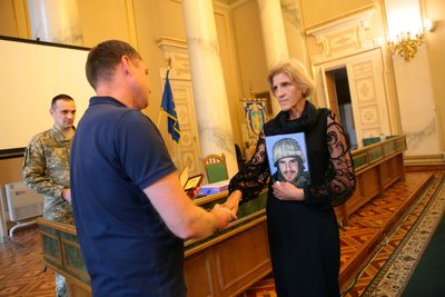На Львівщині 26 воїнів посмертно нагородили державними орденами На Львівщині 26 воїнів посмертно нагородили державними орденами