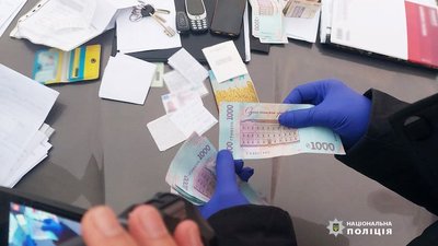 6000 гривень за практичні іспити з водіння: чернігівця, який запевняв "клієнтів", що має вплив на ТСЦ, взяли під варту 6000 гривень за практичні іспити з водіння: чернігівця, який запевняв "клієнтів", що має вплив на ТСЦ, взяли під варту