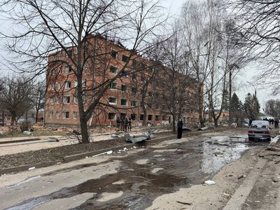 "Все посипалось на мене": що розповідають очевидці про авіаудар по Глухову