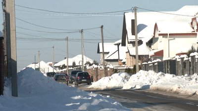 Жителі кількох вулиць Обарова, що на Рівненщині, скаржаться на відсутність світла Жителі кількох вулиць Обарова, що на Рівненщині, скаржаться на відсутність світла