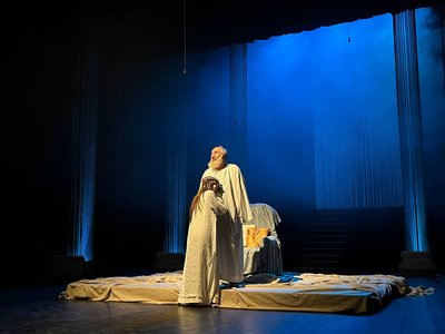 Вистава-реквієм "Андрей", театр, Тернопіль Вистава-реквієм "Андрей", театр, Тернопіль