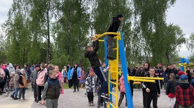 У пам’ять про загиблого воїна рідні відкрили спортивний майданчик у школі на Рівненщині У пам’ять про загиблого воїна рідні відкрили спортивний майданчик у школі на Рівненщині
