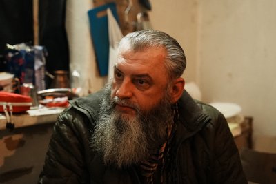 “Давай я тебе поцілую”: як боєць виводив із заціпеніння побратима під час бою “Давай я тебе поцілую”: як боєць виводив із заціпеніння побратима під час бою