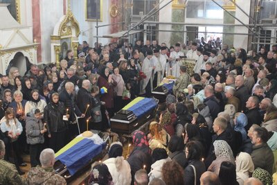 У Луцькій громаді попрощалися з чотирма загиблими на війні захисниками У Луцькій громаді попрощалися з чотирма загиблими на війні захисниками
