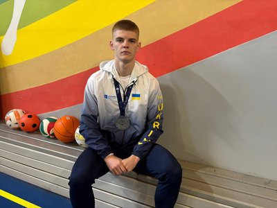 «Хочу внести своє ім'я в історію карате»: звягелець Нікіта Дмитренко здобув срібло на чемпіонаті світу