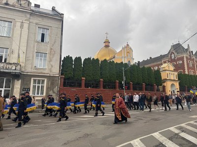 Більшість — молодь із кулями в потилиці: у Дрогобичі поховали останки віднайдених 26 жертв репресій НКВС Більшість — молодь із кулями в потилиці: у Дрогобичі поховали останки віднайдених 26 жертв репресій НКВС