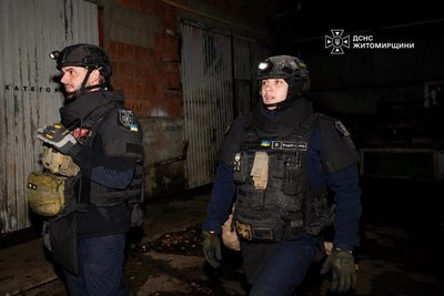 На Житомирщині під час нічної атаки дронів пошкоджені об’єкт енергетики, амбулаторія та житловий будинок