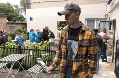 У Луцьку стартував благодійний ярмарок "Книжковий двіж" У Луцьку стартував благодійний ярмарок "Книжковий двіж"