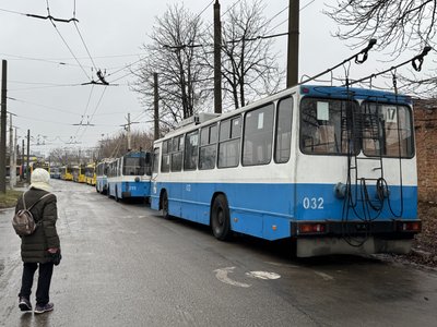 "Це відчуття свободи". Історія водійки з Сум, яка 43 роки кермувала тролейбусом "Це відчуття свободи". Історія водійки з Сум, яка 43 роки кермувала тролейбусом