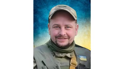 На Чернігівщині поховали трьох військових: Сергія Марковича, Дениса Дворніченка та Олега Дайнека На Чернігівщині поховали трьох військових: Сергія Марковича, Дениса Дворніченка та Олега Дайнека