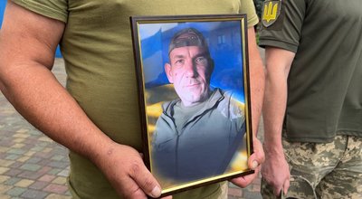 “Пишаюсь ним дуже сильно": з головним сержантом Григорієм Мальцевим попрощались у Сарнах на Рівненщині “Пишаюсь ним дуже сильно": з головним сержантом Григорієм Мальцевим попрощались у Сарнах на Рівненщині