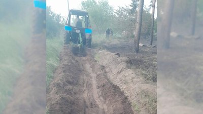 Лісівники з Донеччини відновили трактор, який підірвався на російській міні