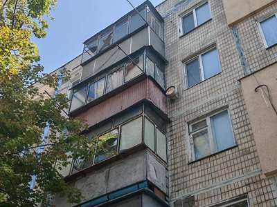 Поранено дівчину, пошкоджено будинки та підприємство: РФ атакувала Нікопольщину й Синельниківщину Поранено дівчину, пошкоджено будинки та підприємство: РФ атакувала Нікопольщину й Синельниківщину