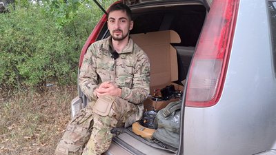 Військовослужбовець Луганського прикордонного загону бригади "Помста" Василь "Зеля" Харківська область Військовослужбовець Луганського прикордонного загону бригади "Помста" Василь "Зеля" Харківська область