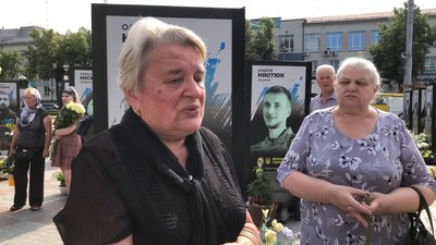 Із військовими Віталієм Івановим та Василем Гудимою попрощались у Рівному Із військовими Віталієм Івановим та Василем Гудимою попрощались у Рівному